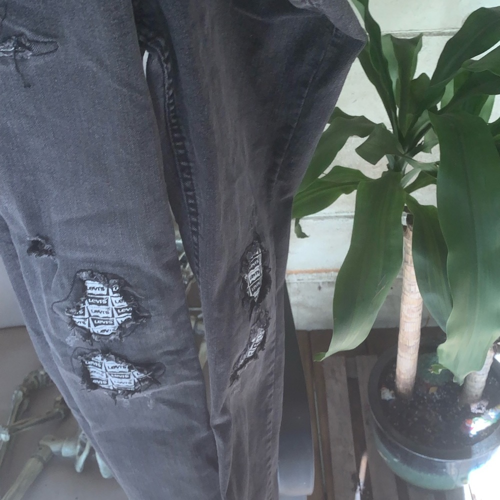 Black Levi jeans